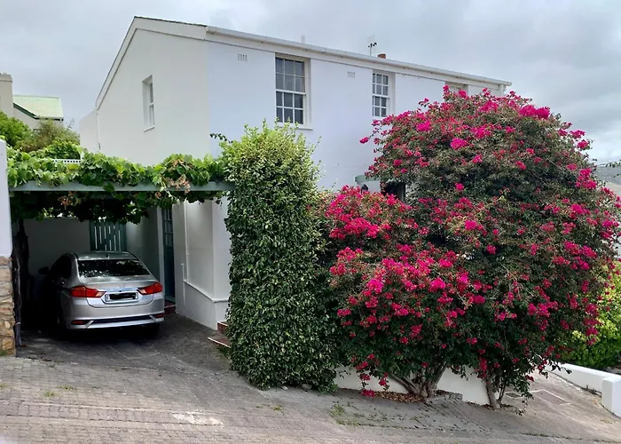 Bougainvillea House - The Heart Of Simonstown